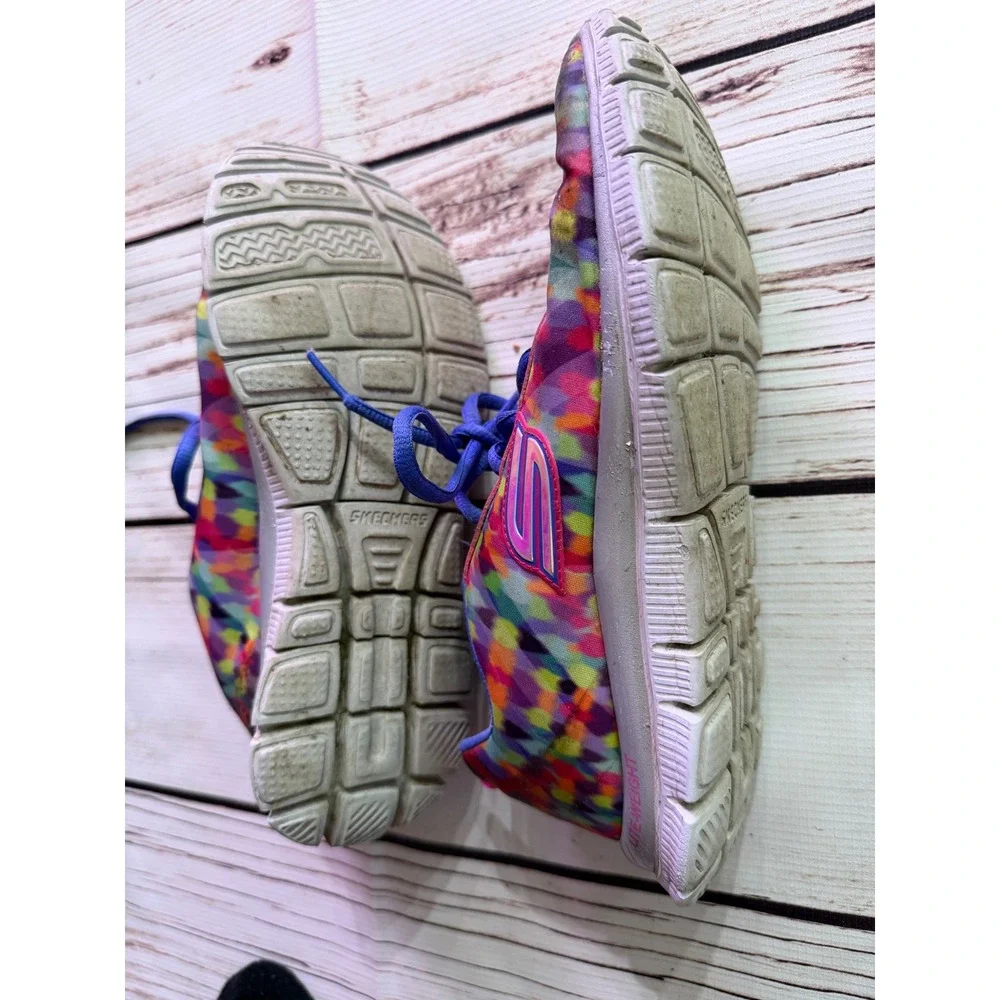 Skechers Kids‎ Lite-Weight Rainbow Geometric Kaleidoscope Sneakers Size 6 Youth